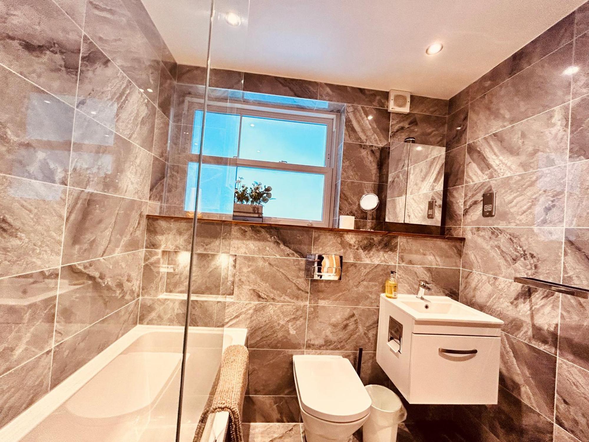 Stunning Spacious B.Apt. Slps.4 London Exteriör bild